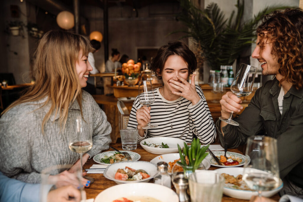 A Foodie’s Guide to the Best Eats in Oak Shadows Area, New Philadelphia